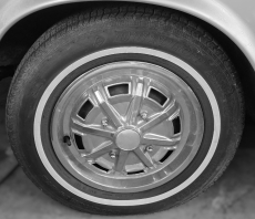 Hutmutter Audi 100 Coupe S   1970 - 74